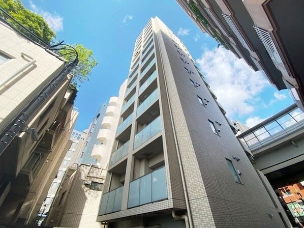 スカイコートパレス駒沢大学の物件外観写真